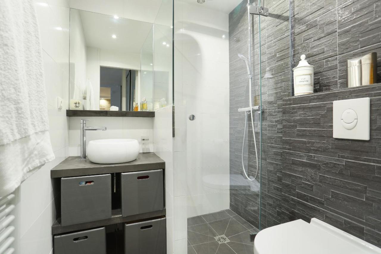 Apartment Champs Elysees By Studio Prestige Parigi Esterno foto